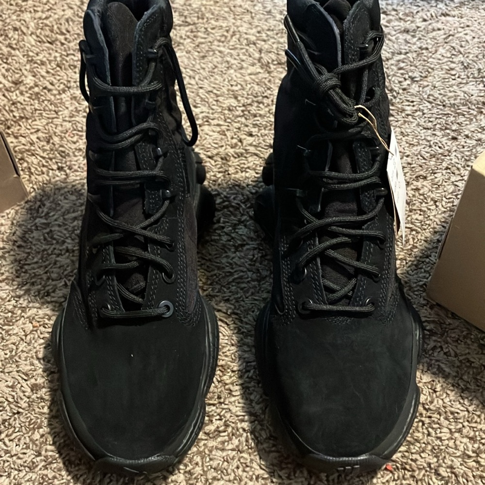 Yeezy 500 high sz 9.5